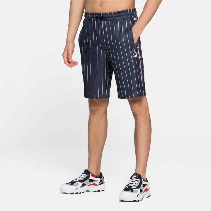filas with shorts