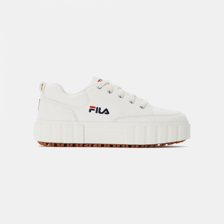 fila beige shoes