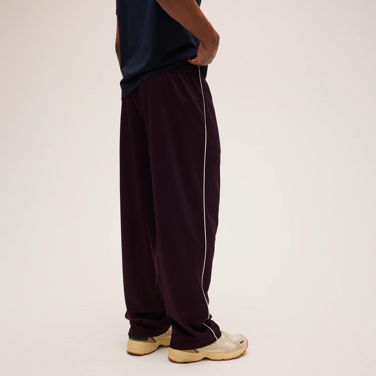 Fila LAVIS relaxed straight piping track pants Bild 2