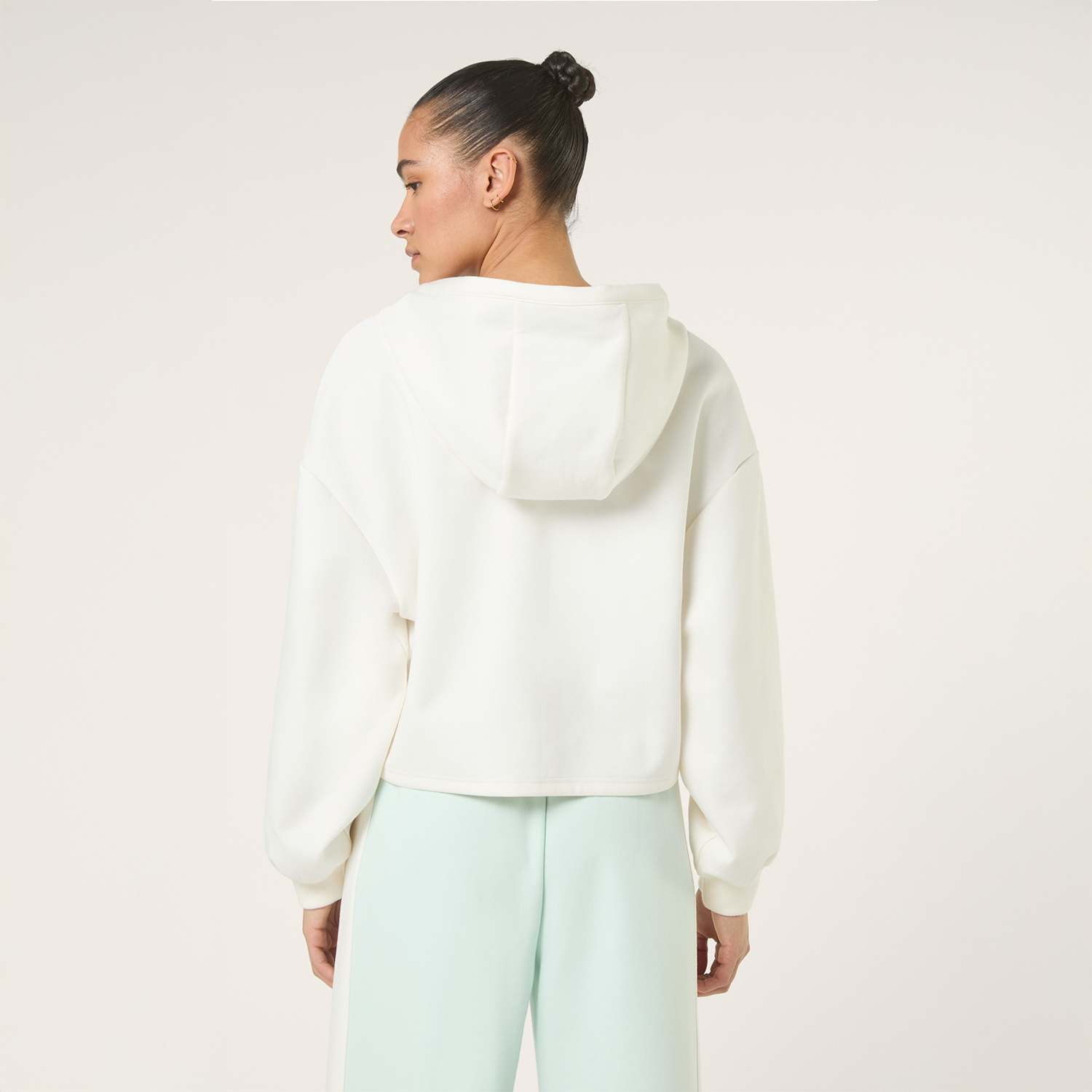 Fila MEZZANA loose cropped v-neck scuba hoodie Bild 2