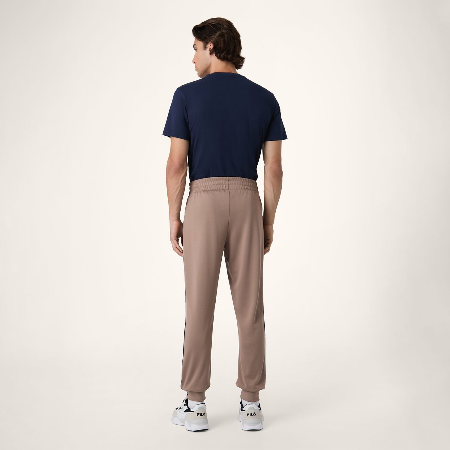 Fila SAGANO REGULAR TRACK PANTS taupe Bild 2