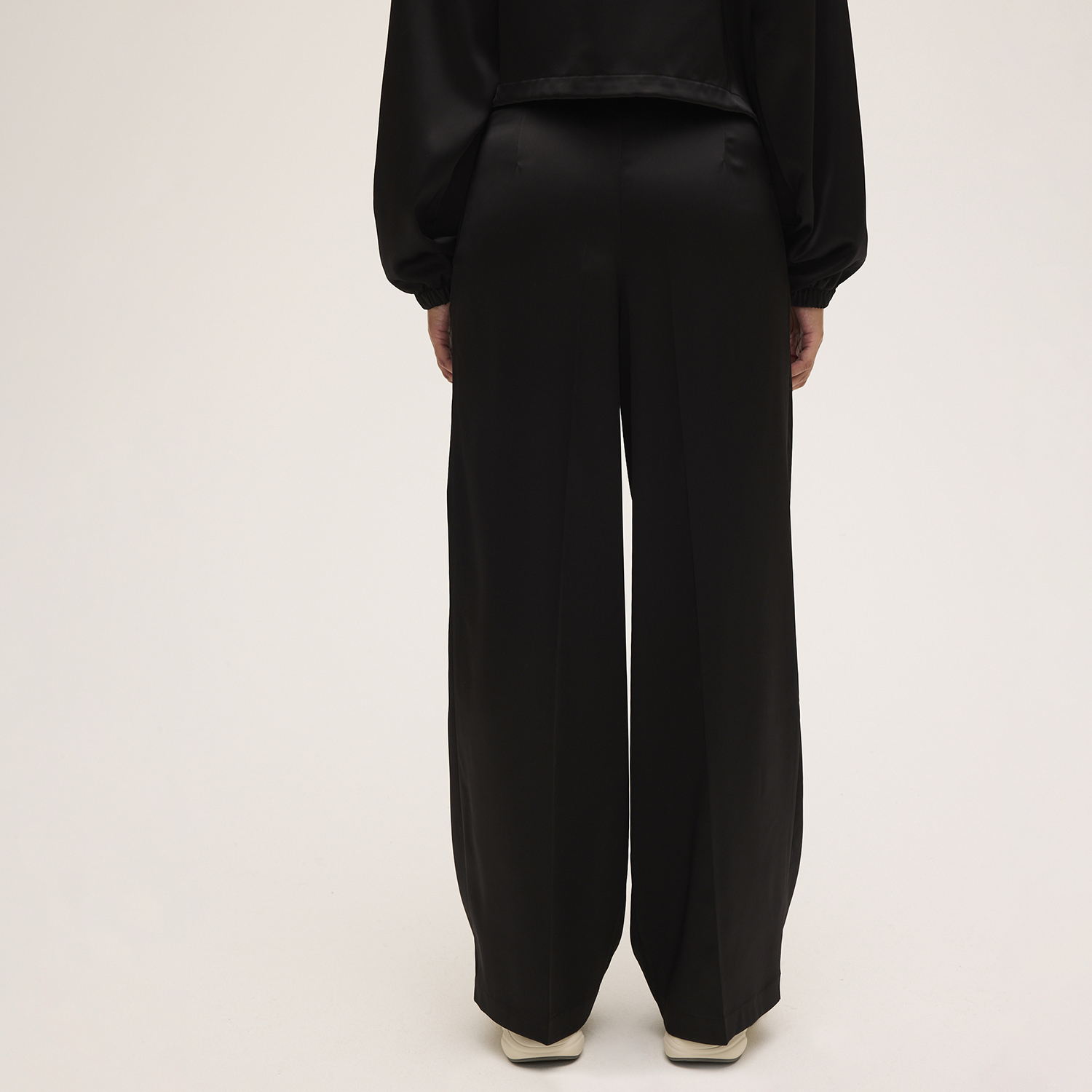 Fila SERINA wide elastic waist pleated satin trousers Bild 2