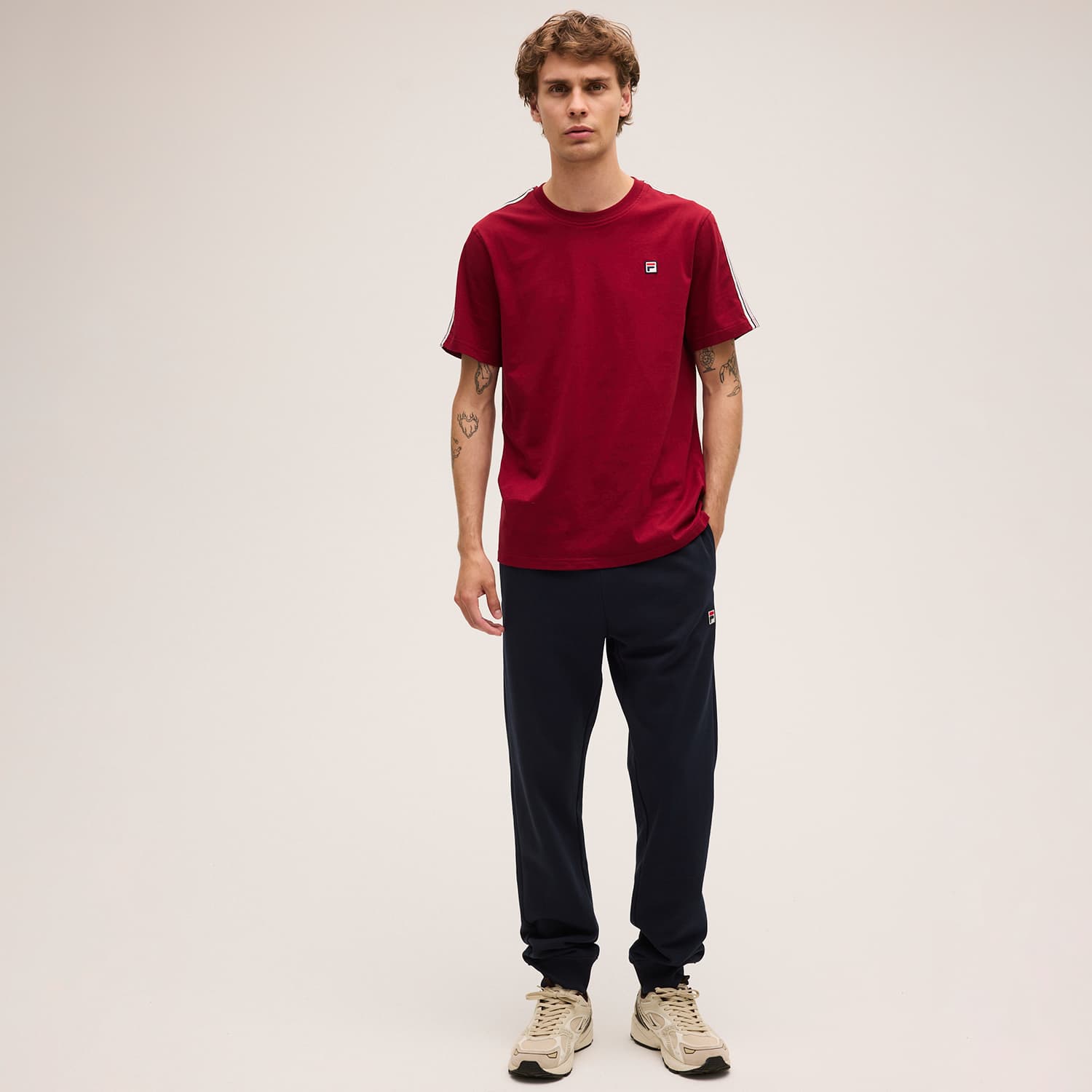 Fila BIELLA regular taped t-shirt Bild 3