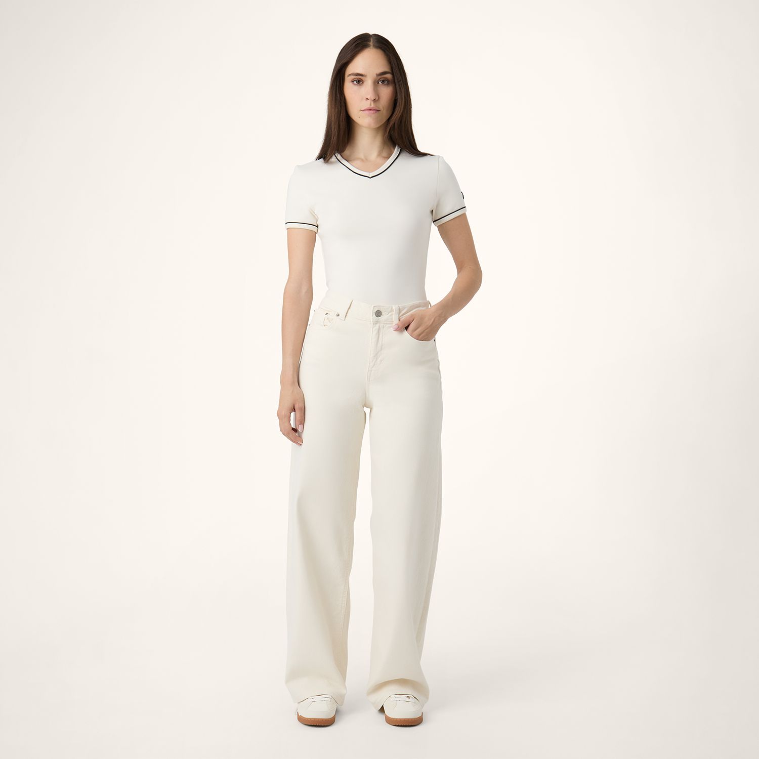 Fila PORTELLO slim v-neck t-shirt Bild 3