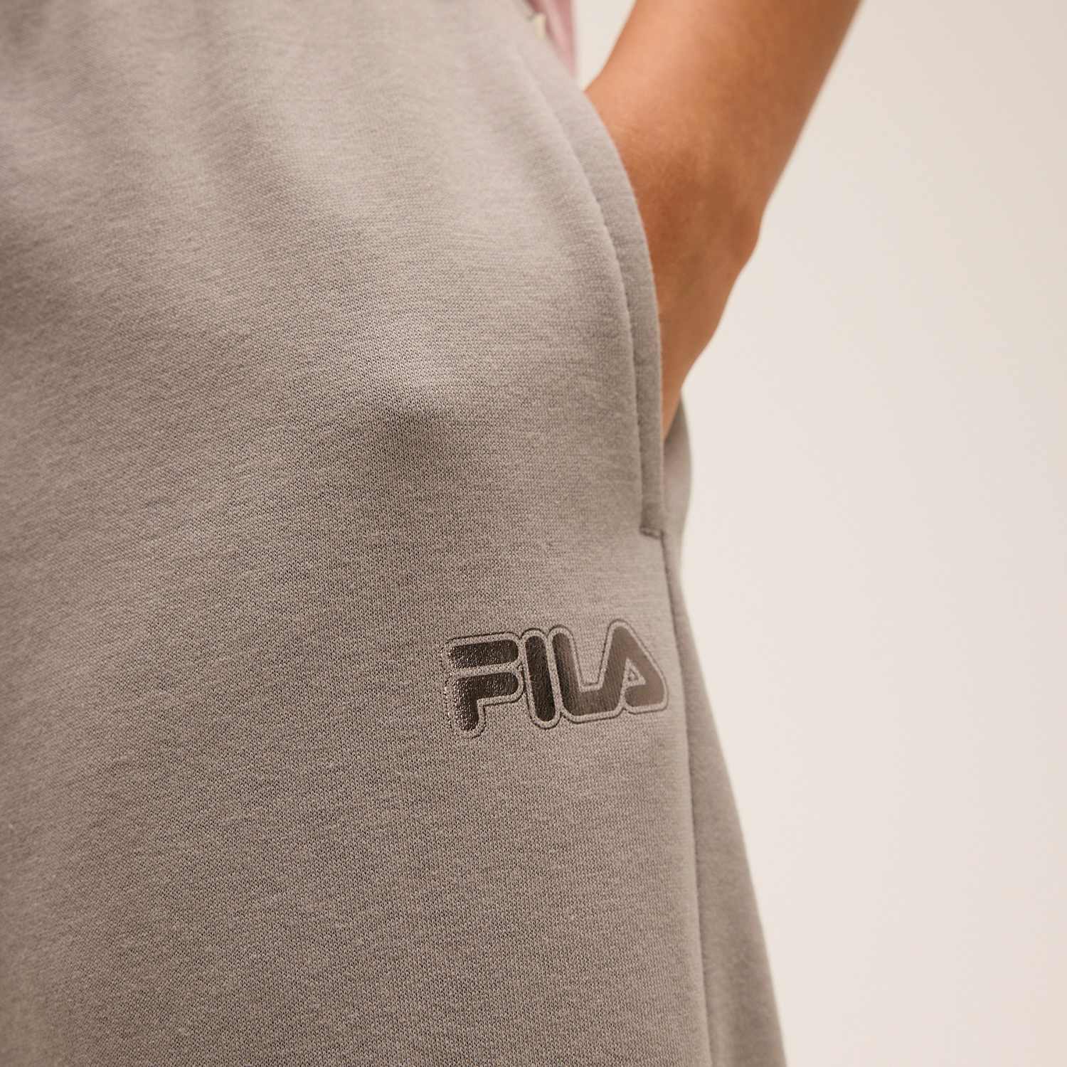 Fila CALICE regular wide graphic sweat pants Bild 4