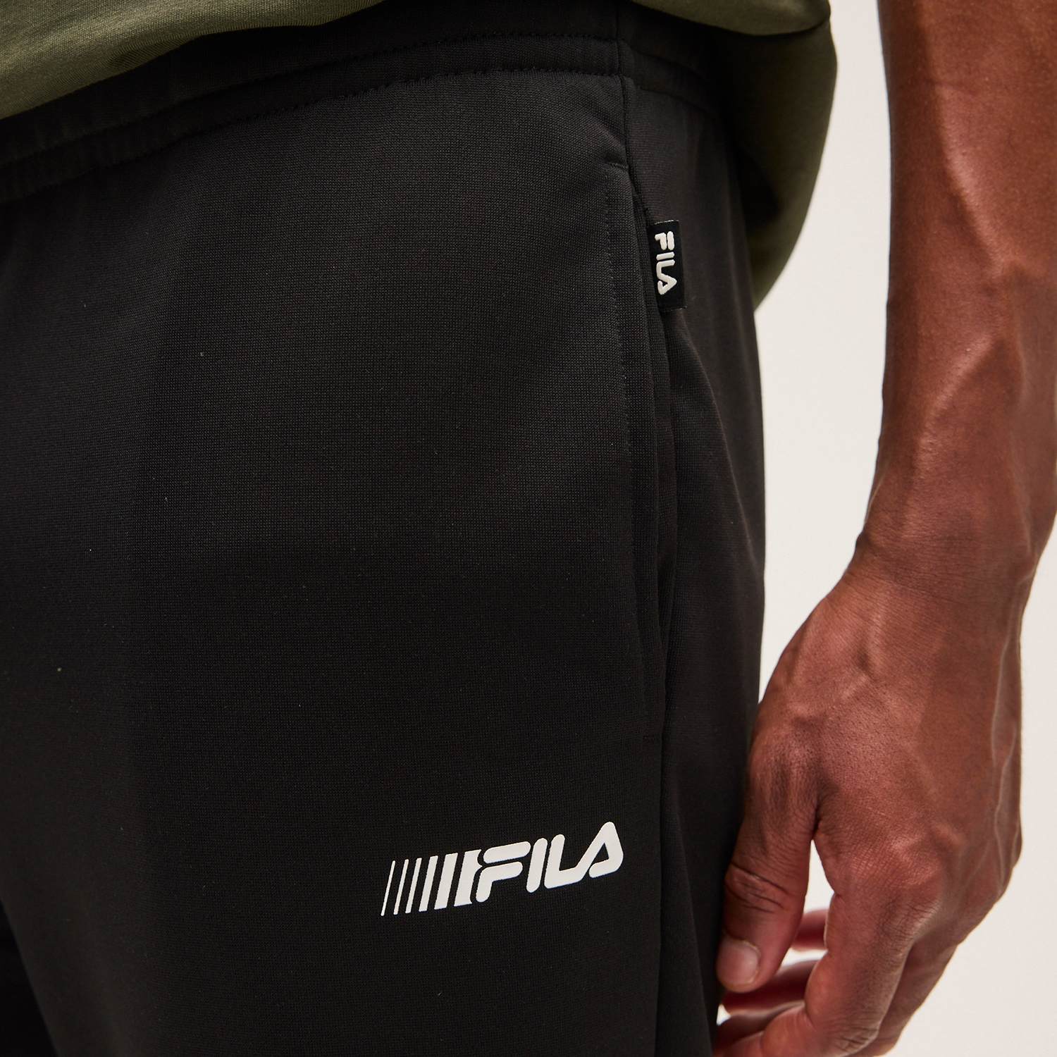 Fila MANTANA regular graphic sweatpants Bild 4