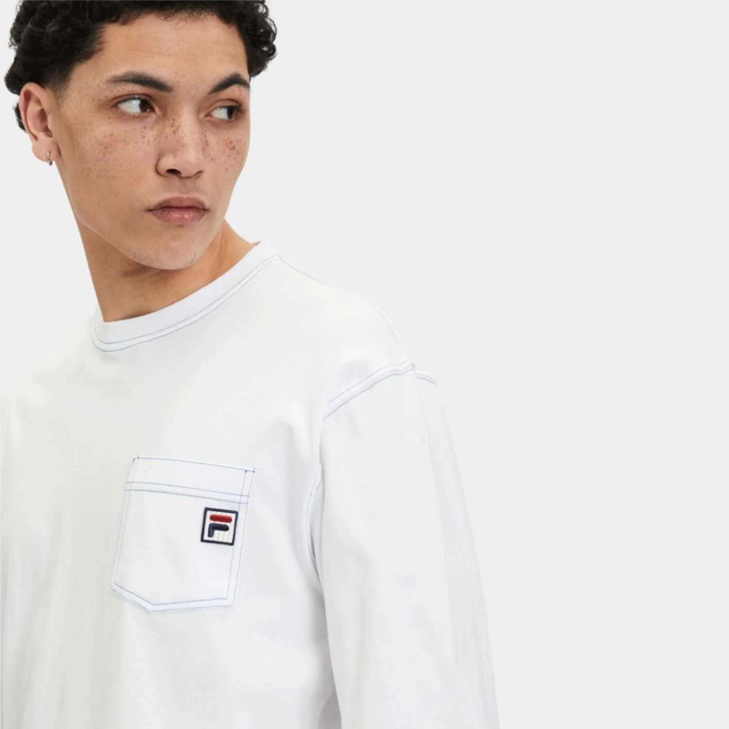 Fila Regular fit long sleeves t-shirt with camping gear graphic white Bild 4